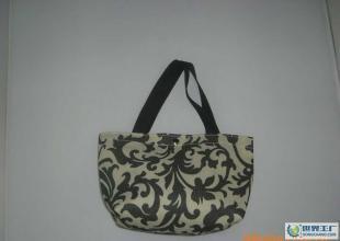 探尋時尚與實用 11花布休閑手拎包的價格與廠家信息